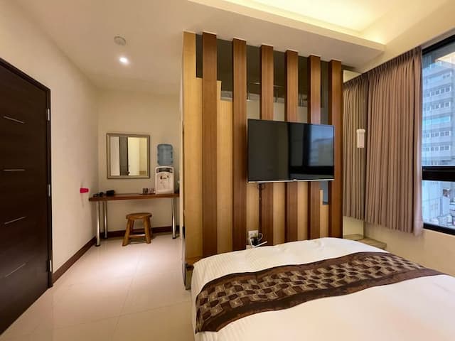 梳妝桌.RO飲水機.化妝鏡.50吋LED電視+MOD