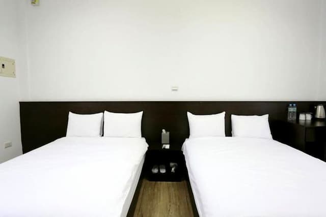 Oak Garden Hostel-Quad room-2