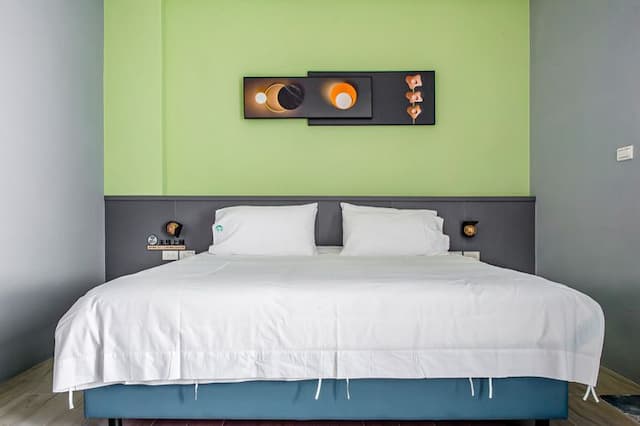 Green house sleep to B&B-Double Room with Balcony｜A202, A302, B202, B302-3