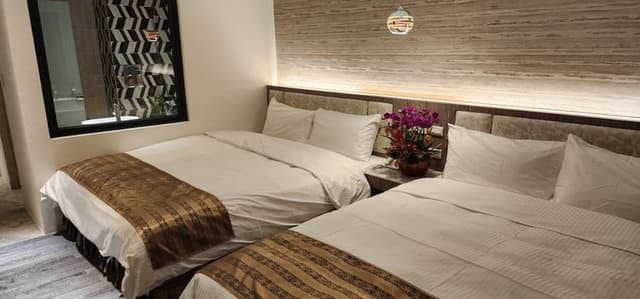 Shuian lakeside Hotel II-Elegant Deluxe Quadruple Suite-2