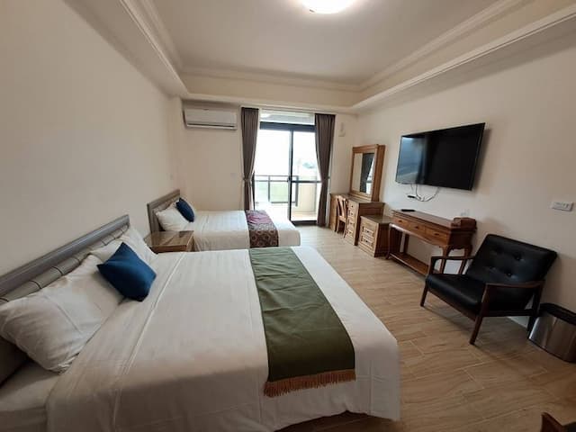 Star Moon Sun Penghu B&B-View balcony 4-person room-1