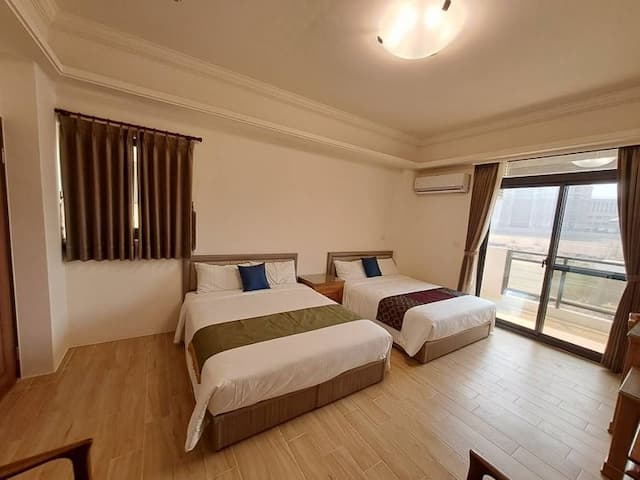 Star Moon Sun Penghu B&B-View balcony 4-person room-2