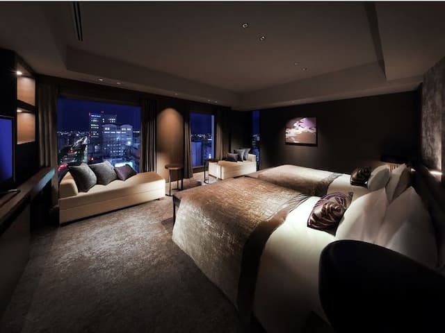 Premier Suite Bedroom