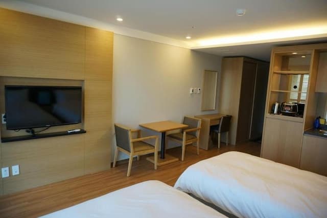 Jeju Marevo Resort-Deluxe Family Twin-4