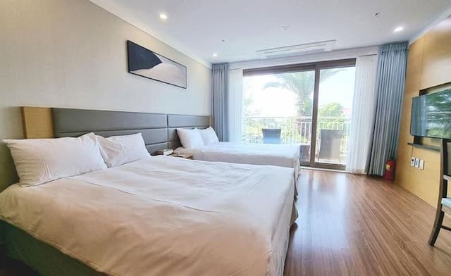 Jeju Marevo Resort-Deluxe Family Double-3
