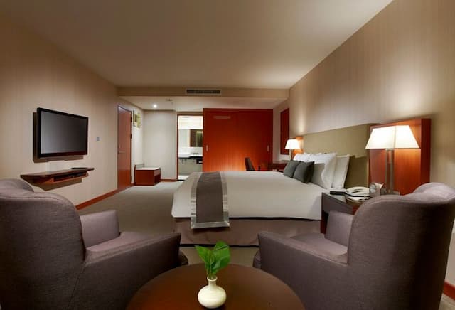 台中港酒店 l  三井Outlet開車8分鐘-港口套房--含早餐-2