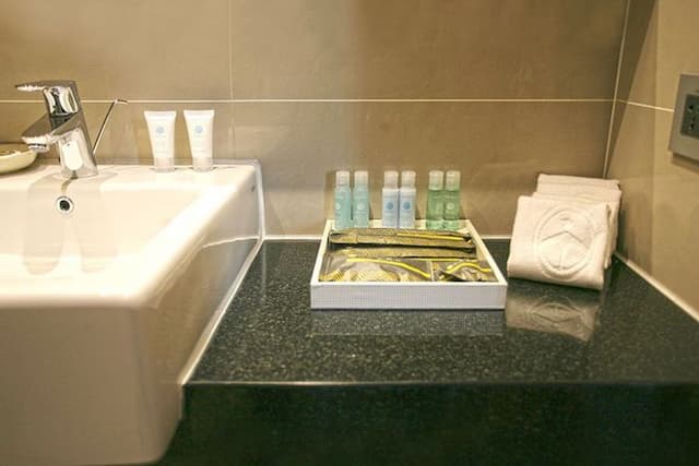 台中港酒店 l  三井Outlet開車8分鐘-行政套房-含早餐-3