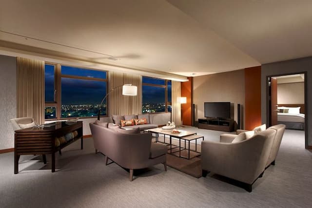 台中港酒店 l  三井Outlet開車8分鐘-尊榮套房-含早餐-1