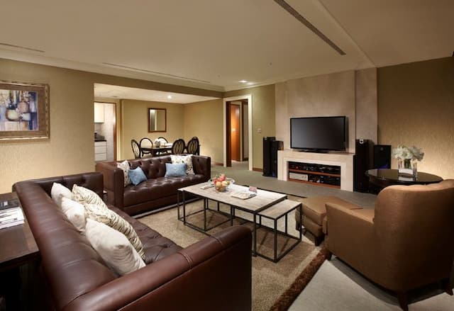 台中港酒店 l  三井Outlet開車8分鐘-總統套房 --含早餐-1