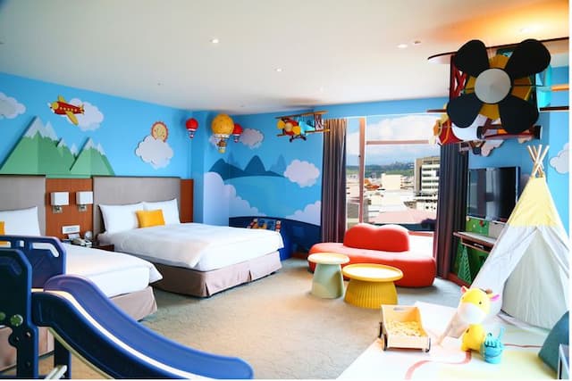 台中港酒店 l  三井Outlet開車8分鐘-親子主題房(隨機房型)--含早餐-1