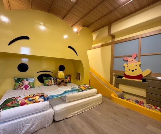 童玩趣親子民宿-Winnie the Pooh Quadruple Room-1