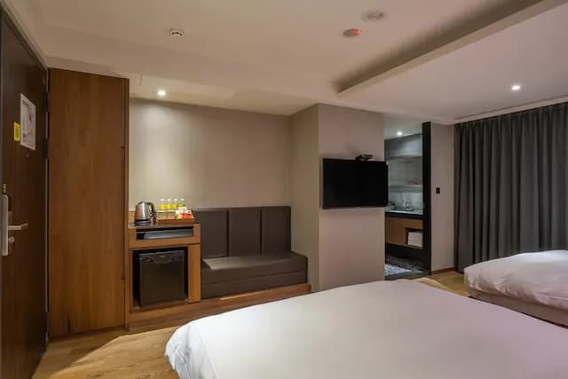 雀客旅館台中文心中清-標準四人房－無窗戶-2