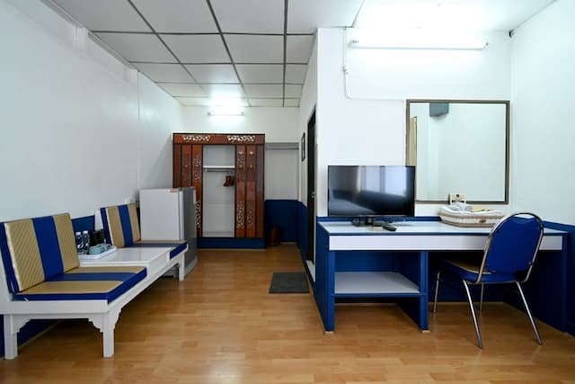 The Krungkasem Srikrung Hotel (SHA Extra Plus)-Twin Deluxe Room with Bathtub (Room with breakfast)-3