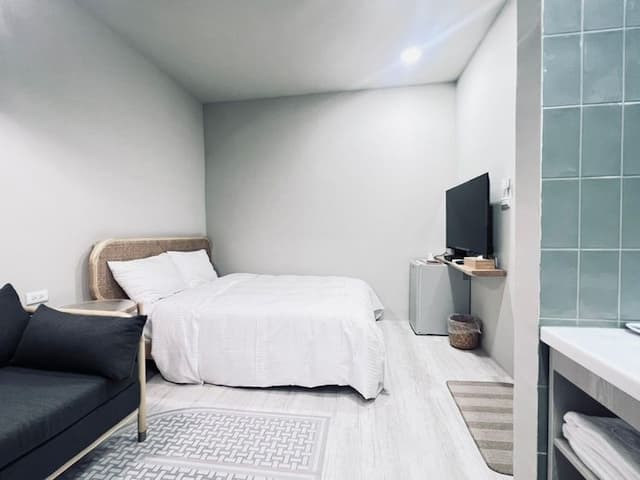 河趣泊旅-202舒適雙人房-3