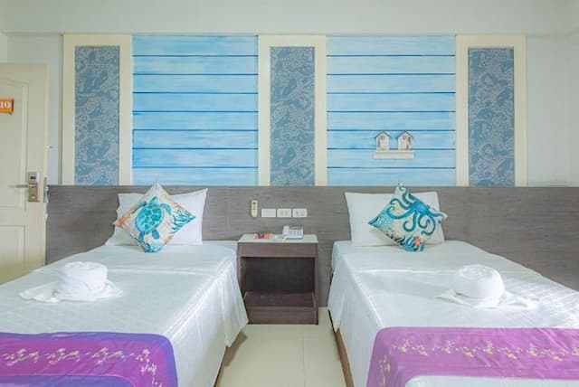 The Wing Design Hotel-Standard Twin Room (Room with breakfast)-2