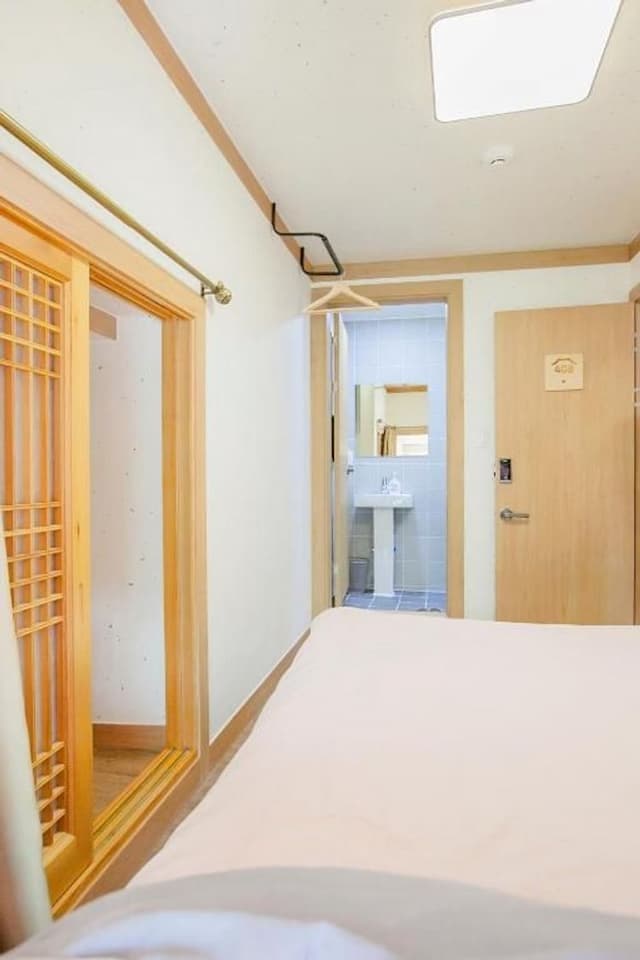 Cocoa Guesthouse-Double Room with Private Shower-5