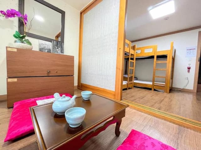 Cocoa Guesthouse-Quadruple Room-2