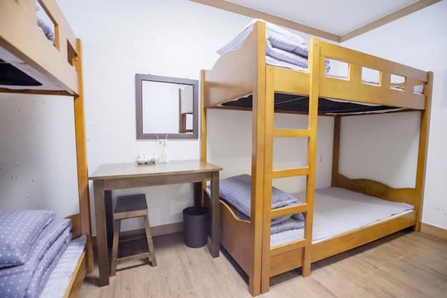 Cocoa Guesthouse-Quadruple Room with Private Bathroom-4