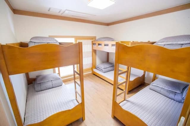 Cocoa Guesthouse-Bed in 6-Bed Female Dormitory Room-2