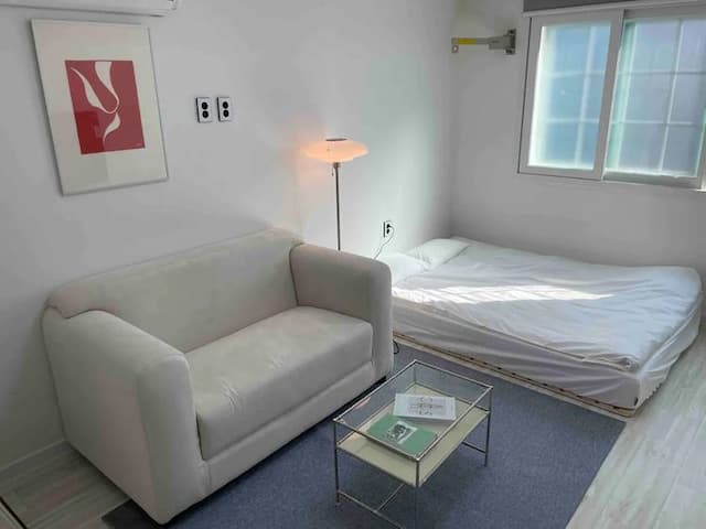 Stay Here-StayHere (B-6) [Gwangan] 5 minutes from Gwangalli Beach [5 "TV]-1