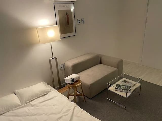 Stay Here-StayHere (B-7) [Gwangan] 5 minutes from Gwangalli Beach [Beam Projector]-3