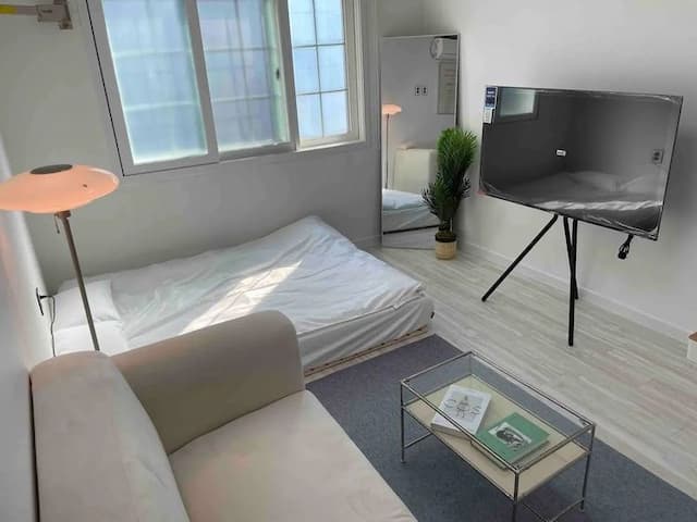 Stay Here-StayHere (C-2) [Gwangan] 5 minutes from Gwangalli Beach [5 "TV]-2
