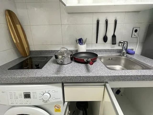 Stay Here-StayHere (B-5) [Gwangan] 5 minutes from Gwangalli Beach [Beam Projector ,55 "TV]-6