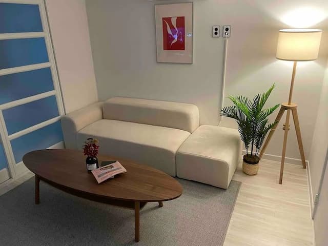 Stay Here-StayHere (C-3) [Gwangan] 5 minutes from Gwangalli Beach [Beam Projector ,55 "TV]-2