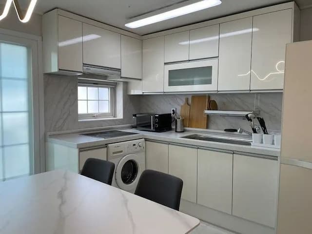 Stay Here-StayHere (A) [Gwangan] (3 bad, can accommodate up to 10 people) Free parking 5 minutes away from Gwangalli Beach-5