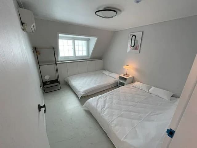 Stay Here-StayHere (A) [Gwangan] (3 bad, can accommodate up to 10 people) Free parking 5 minutes away from Gwangalli Beach-2