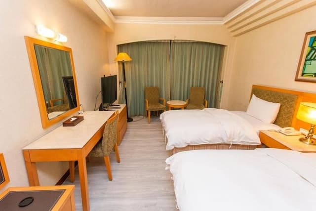 雅迪商務旅館-小型雙人／雙床房-1