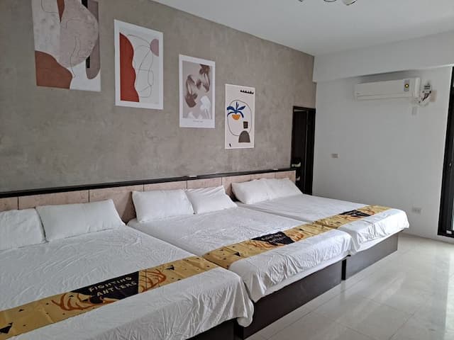 Penghu Xixia Bed and Breakfast-Six-person room-5