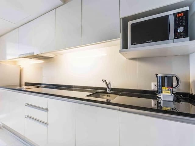 Maitria Hotel Sukhumvit 18 Bangkok - A Chatrium Collection－SHA Extra Plus-스튜디오 디럭스 트윈베드 (조식 포함 객실)-4