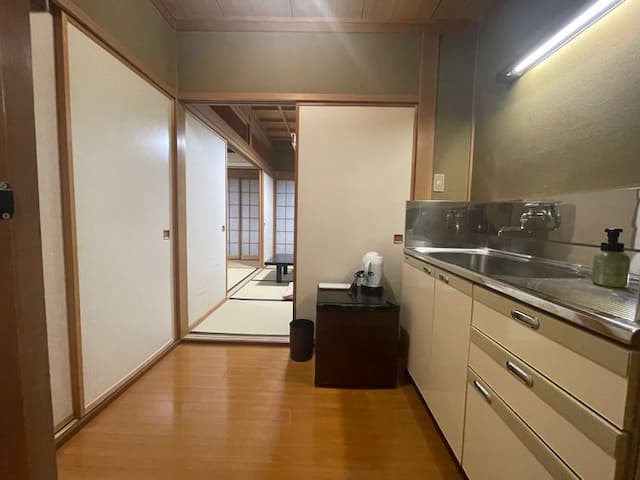 ゲストハウスじんく-和室203【禁煙】-12