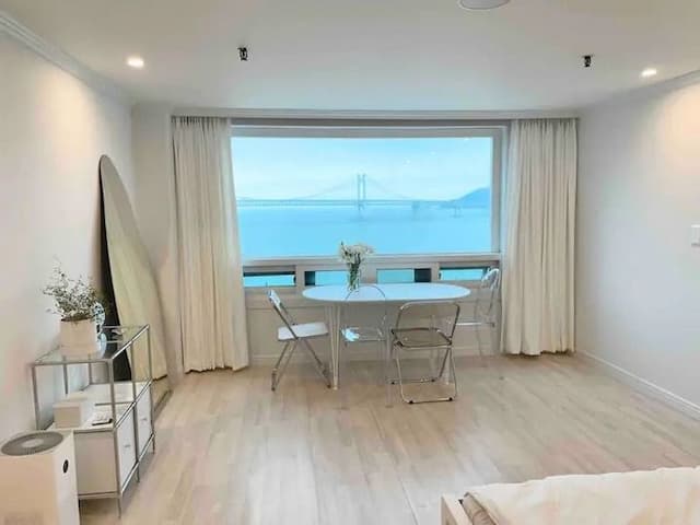 Yooni的家｜正對廣安里海灘 海景視野-Yooni home 2-4人房，最多可4人入住-1
