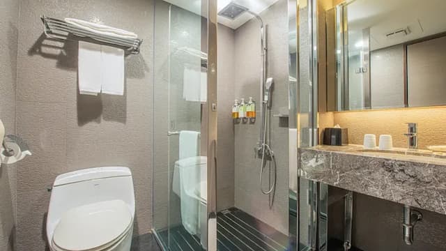 CHECK inn SELECT Taichung Dadun-Classic Quadruple Room-8