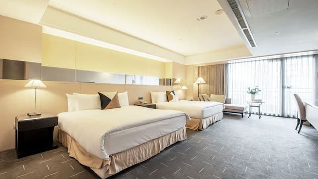 CHECK inn SELECT Taichung Dadun-Deluxe Quadruple Suite-1
