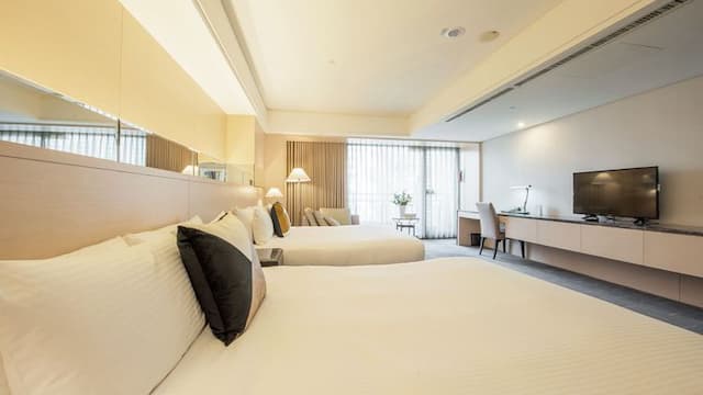 CHECK inn SELECT Taichung Dadun-Deluxe Quadruple Suite-2