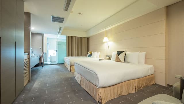 CHECK inn SELECT Taichung Dadun-Deluxe Family Suite-2
