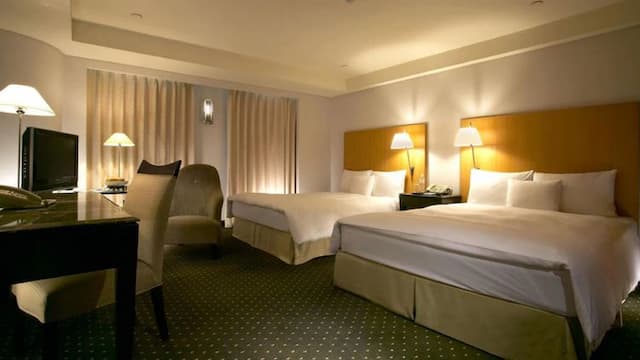 Tempus Hotel-Classic Quadruple  Room-2