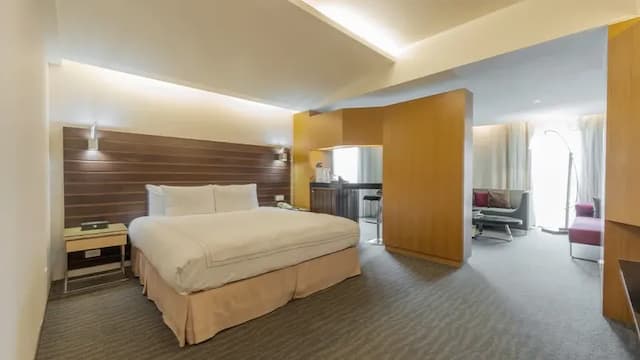 Tempus Hotel-Superior Double Suite-1