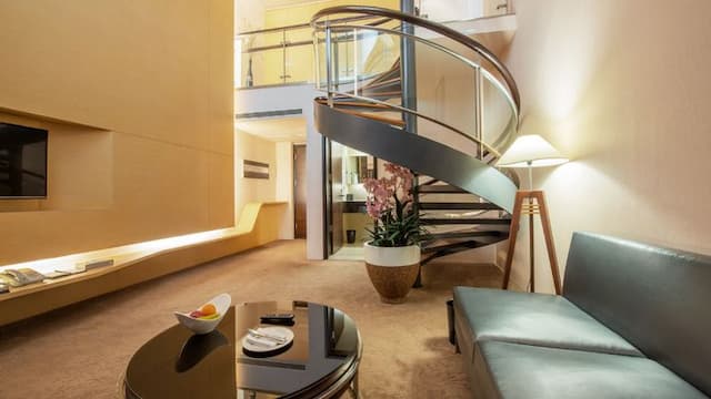 Tempus Hotel-Classic Triple Suite with Attic-5