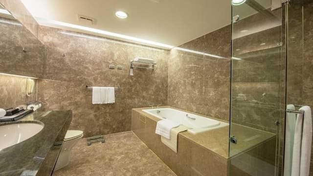 Tempus Hotel-Classic Triple Suite with Attic-7