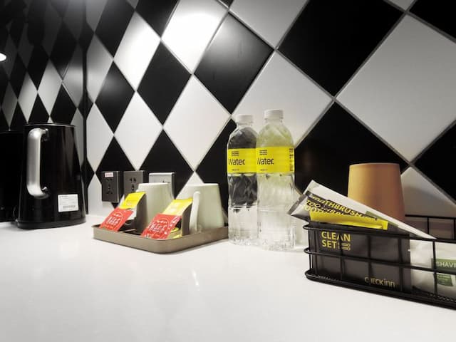 CHECK inn Taipei Main Station-Superior Twin Room-6