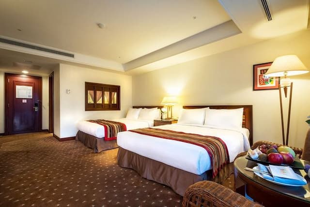 娜路彎大酒店-豪華雙床房-1