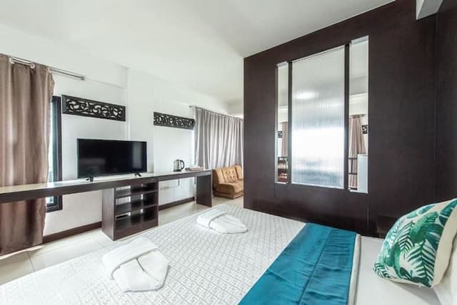 The Wing Design Hotel-Deluxe Room (Room with breakfast) No refund-2