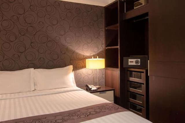 Lily Hotel Bangkok (SHA Extra Plus)-Superior Triple-Room with breakfast-3