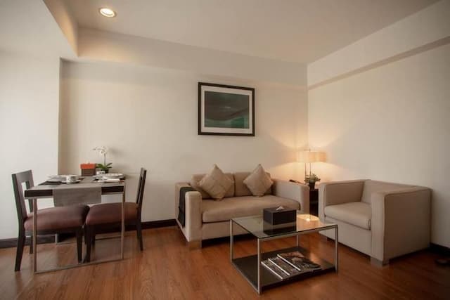 Lily Hotel Bangkok (SHA Extra Plus)-Deluxe King- Room only-3