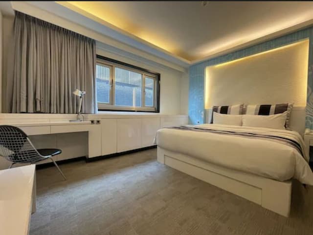 Guide Hotel Kaohsiung Liuhe-Economy Double Room without Window-3