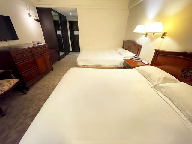 Guide Hotel Kaohsiung Liuhe-Standard Quadruple Room, No Windows-6